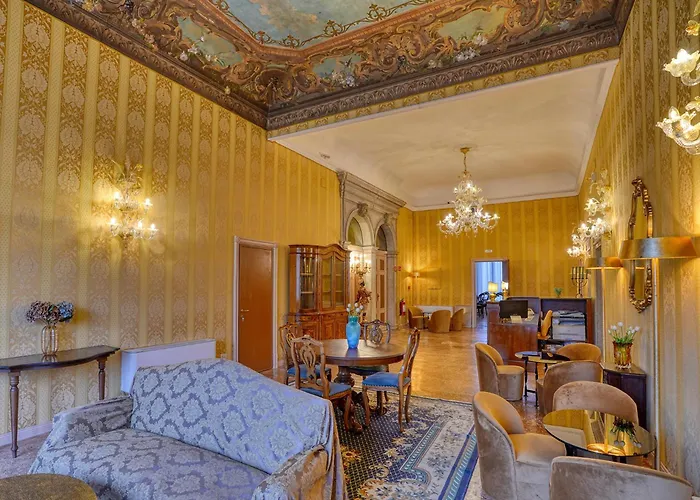 Konukevi Palazzo Malipiero Trevisan - Le Tre Dimore D'epoca Venedik