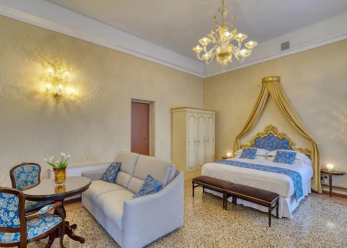 Palazzo Malipiero Trevisan - Le Tre Dimore D'epoca 4* Venedik