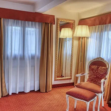 Palazzo Malipiero Trevisan - Le Tre Dimore D'epoca 4* Venedig