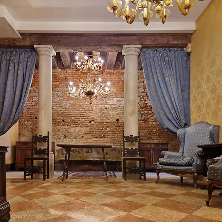 Palazzo Malipiero Trevisan - Le Tre Dimore D'epoca Pensionat 4*