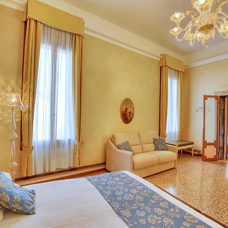 Palazzo Malipiero Trevisan - Le Tre Dimore D'epoca 게스트하우스 4*
