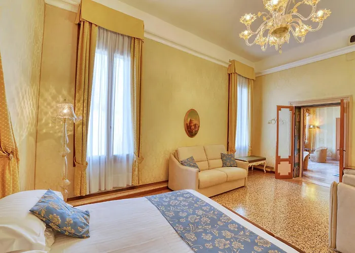 Palazzo Malipiero Trevisan - Le Tre Dimore D'epoca Pensionat 4*